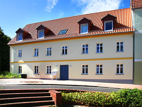 <b>Um- und Ausbau Mehrfamilienhaus</b><br />
Lindenplatz 11,<br />
15344 Strausberg