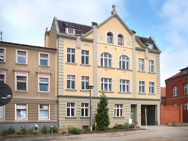 <b>Um- und Ausbau Mehrfamilienhaus</b><br />
Klosterstraße 12,<br />
15344 Strausberg